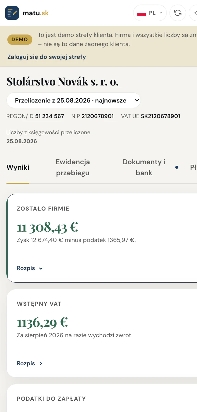 Strefa klienta w telefonie: karty wyników finansowych jedna pod drugą